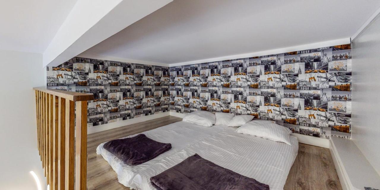 Aparthotel Place *